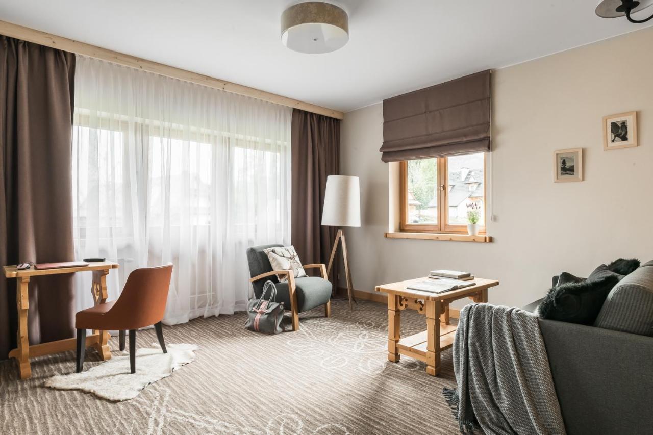 Krokus Park Residence コシチェリスコ エクステリア 写真