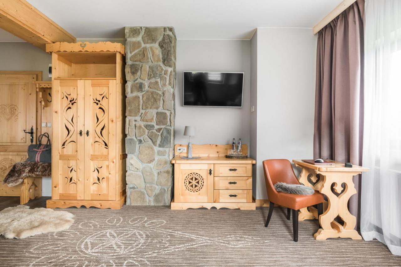Krokus Park Residence コシチェリスコ エクステリア 写真